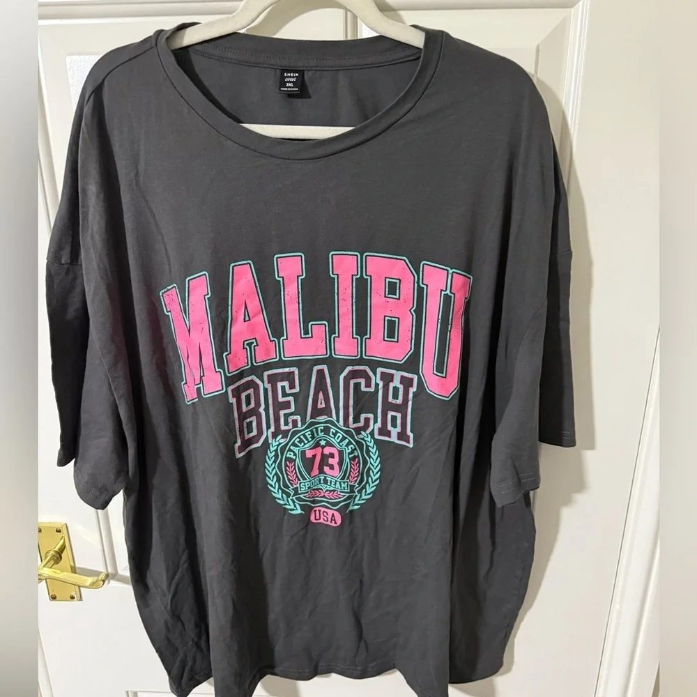 2/$15 SHEIN Curve Graphic Malibu Beach Drop Shoulder Tee 3x